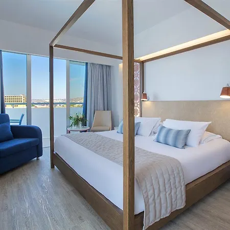 Semesteranläggning (resort) Lordos & 4*