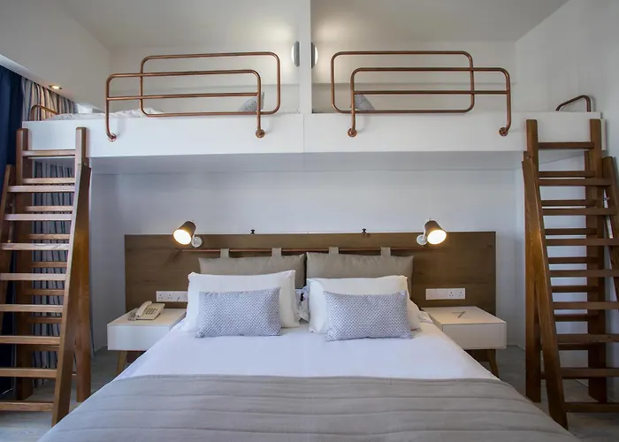 Lordos & אתר נופש 4*