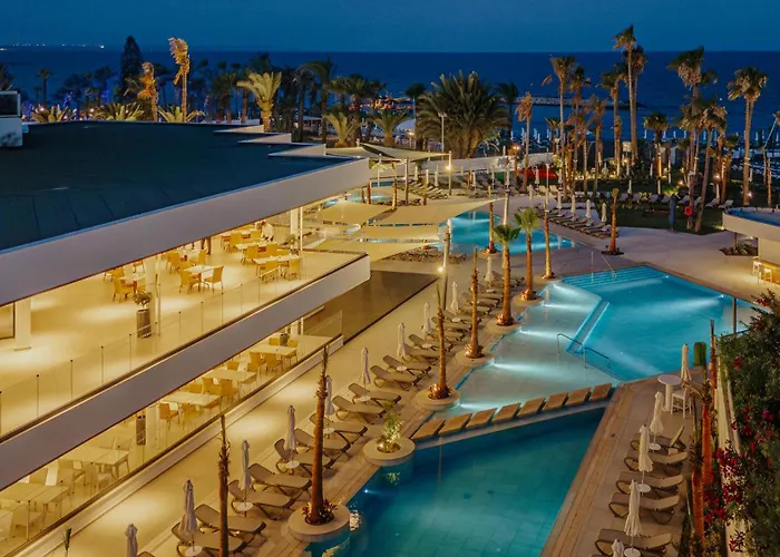 Semesteranläggning (resort) Lordos & 4*